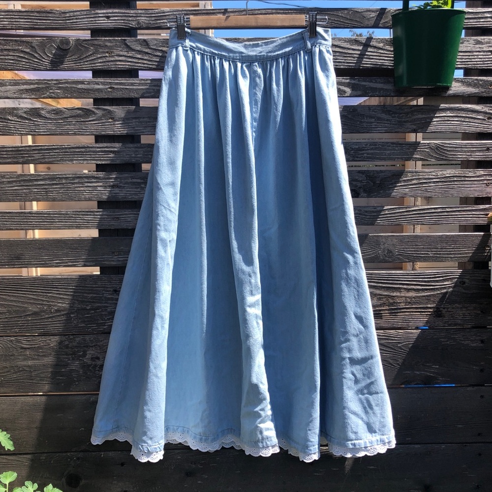 Vintage 90s Cottagecore Blue Chambray Denim Peasant Skirt Pockets! *Plz Read*